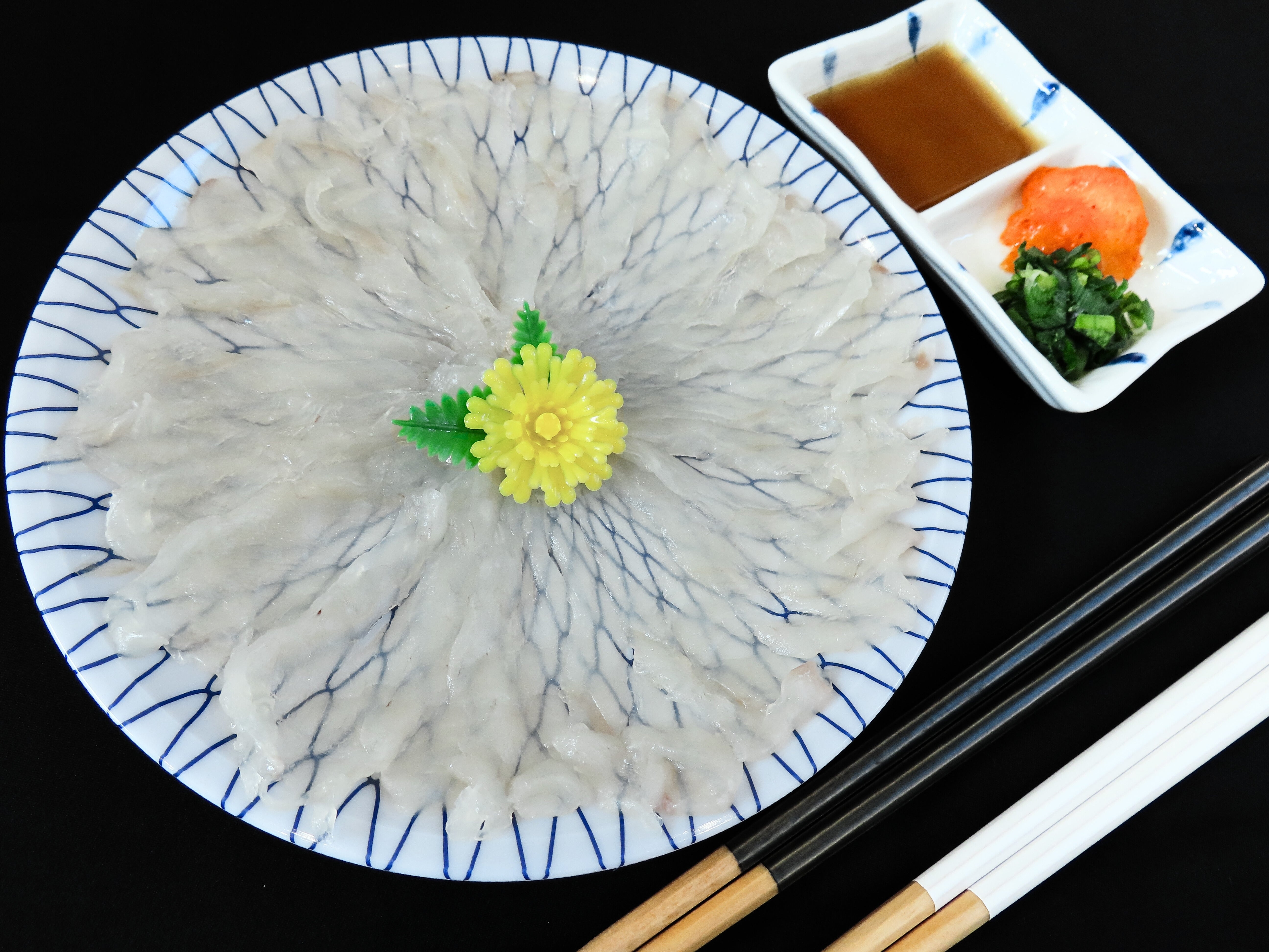 活とらふぐ刺身 2人前